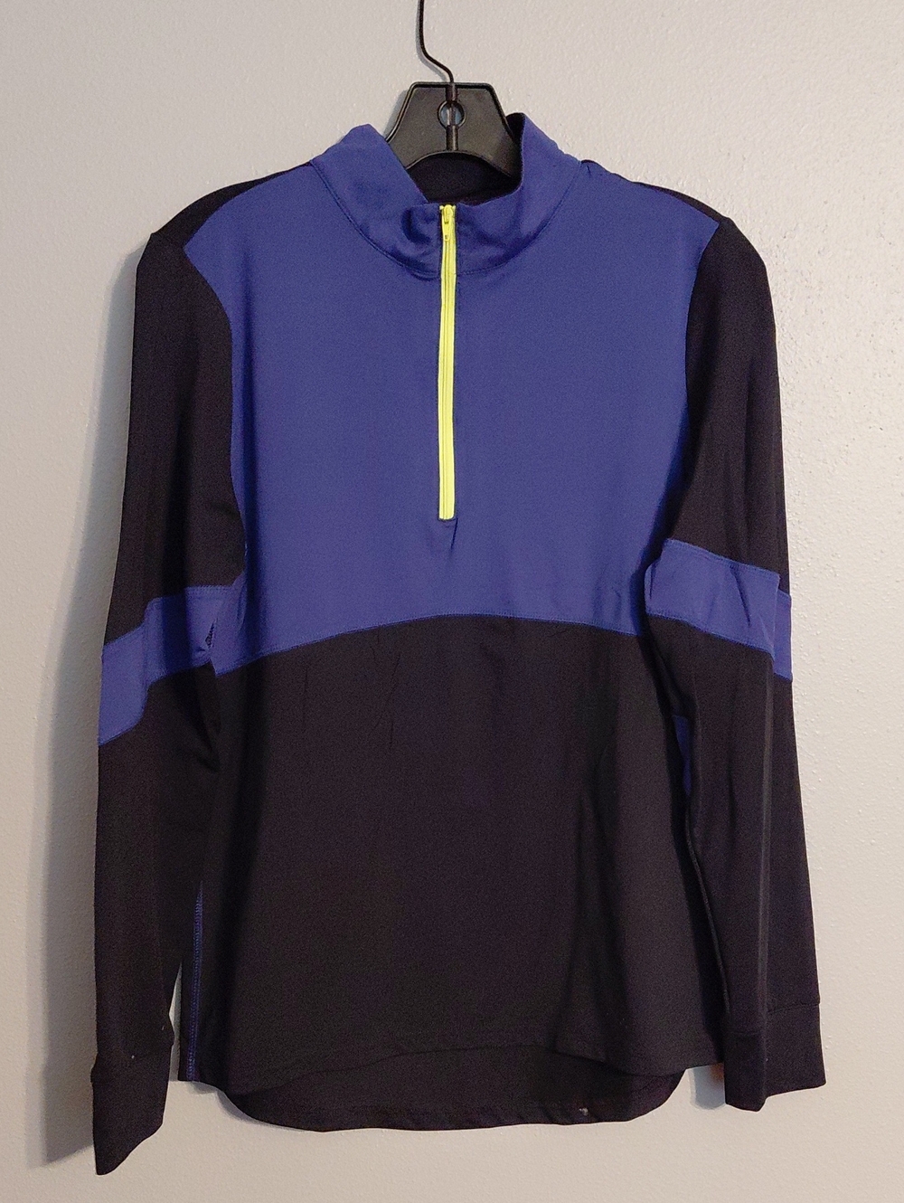 Mens Pull Over Black/Purple